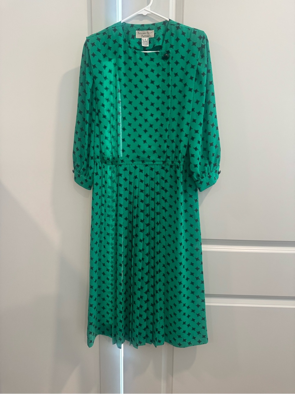 Vintage emerald green midi dress